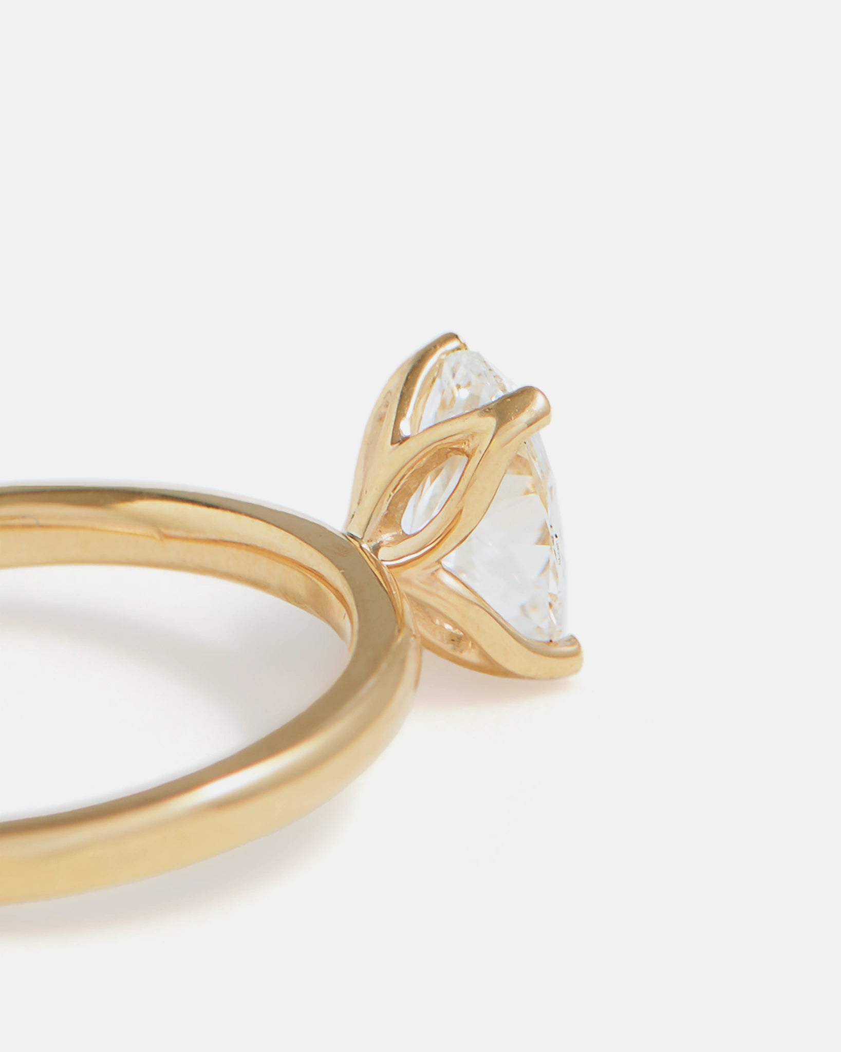 Bague Ellipse Pétale en or certifié Fairmined et diamants de laboratoire