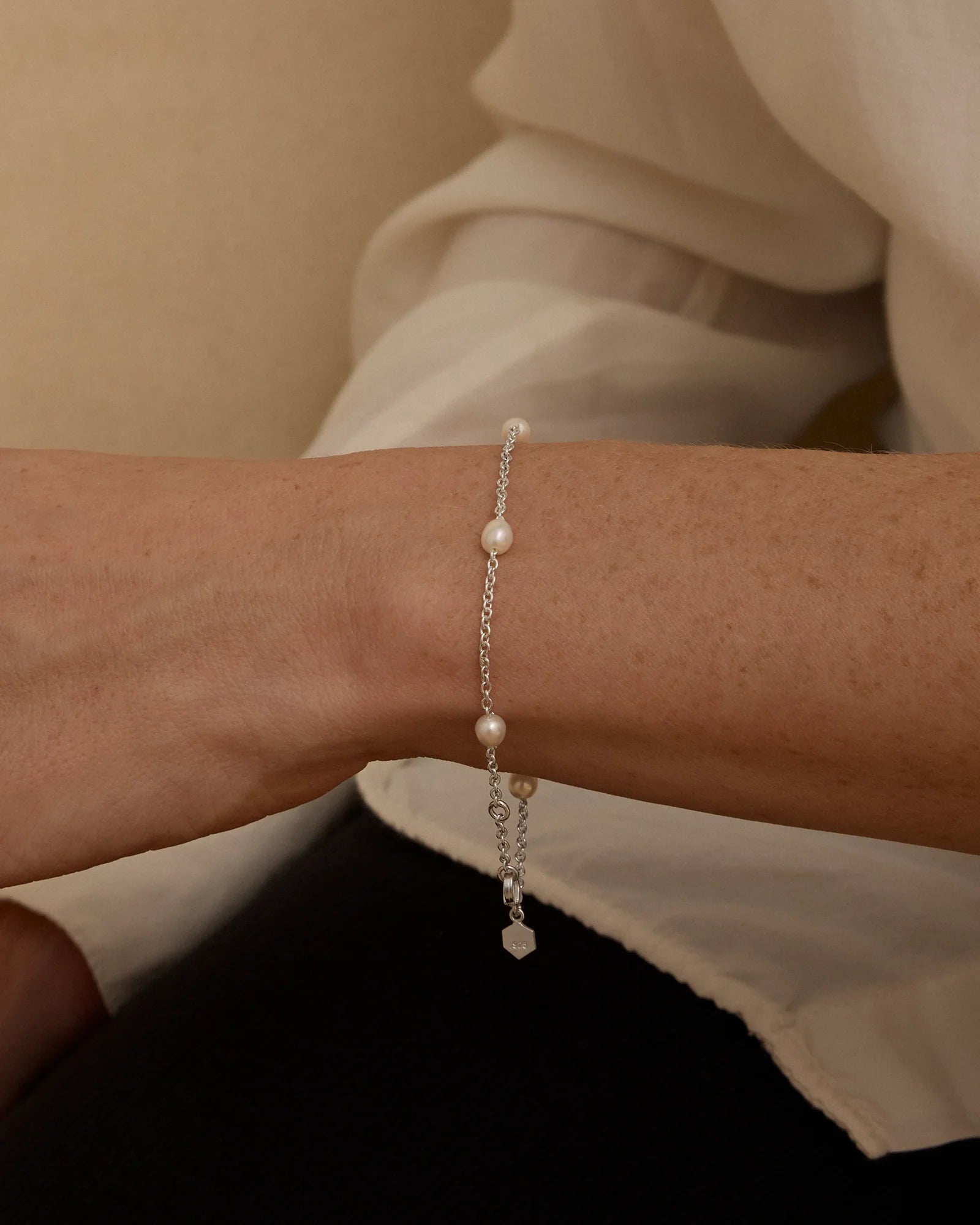 Christmas gifts : Classics & essentials