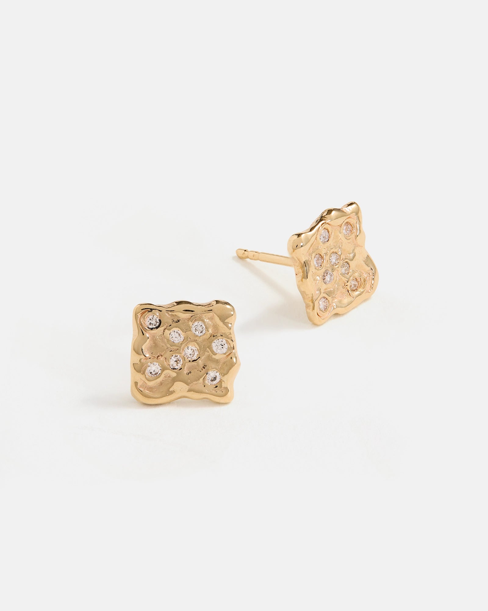 Boucles D'Oreilles Forge Constellation en Or 14k avec Diamants de Laboratoire