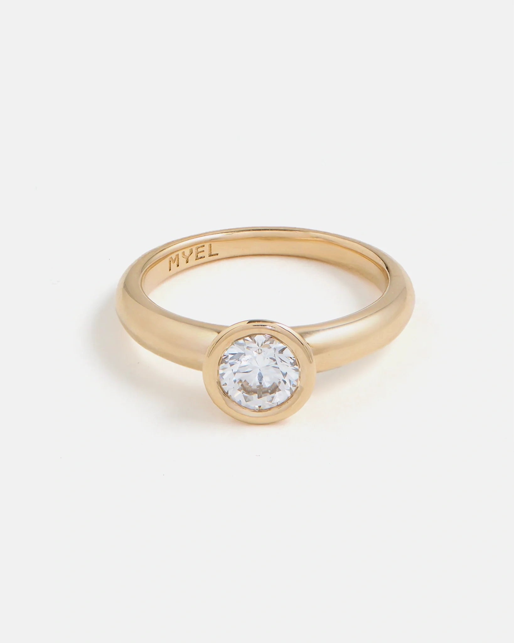 Vara Ring in 18k Gold with Diamond