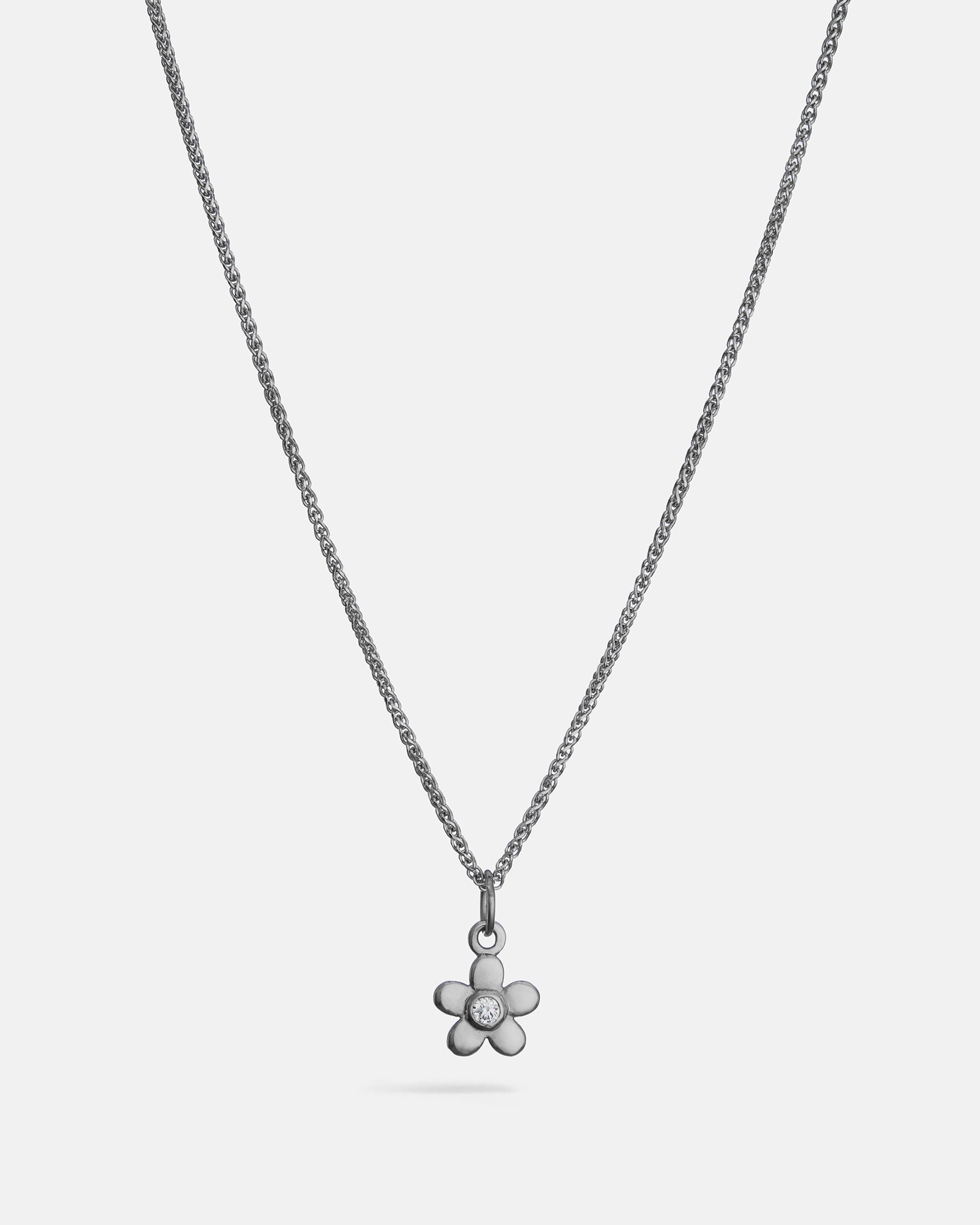 Flower Pendant in Silver with lab grown Diamond