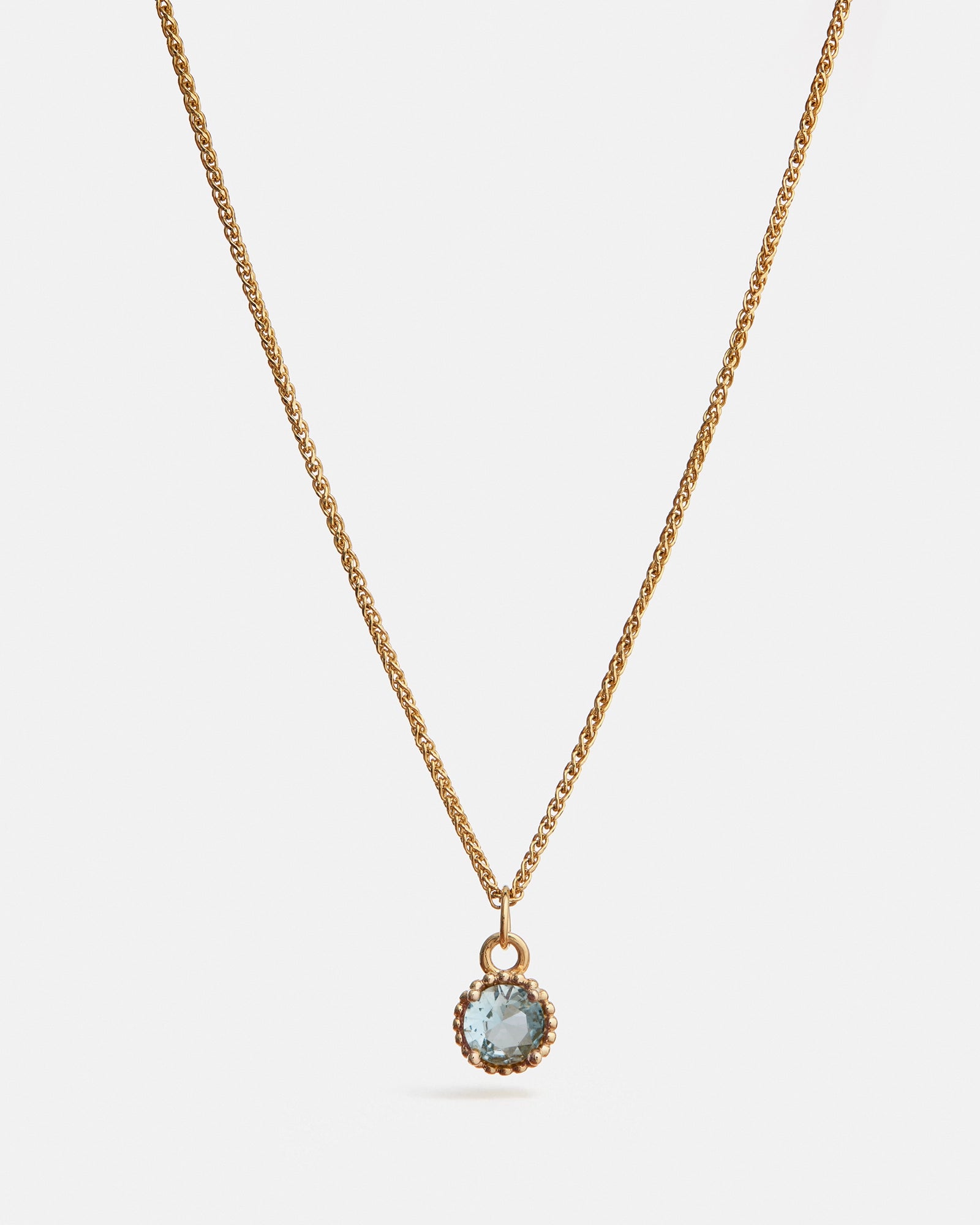 Round Galatée Pendant in 14k Yellow Gold with Tanzanian Moyo Aquamarine