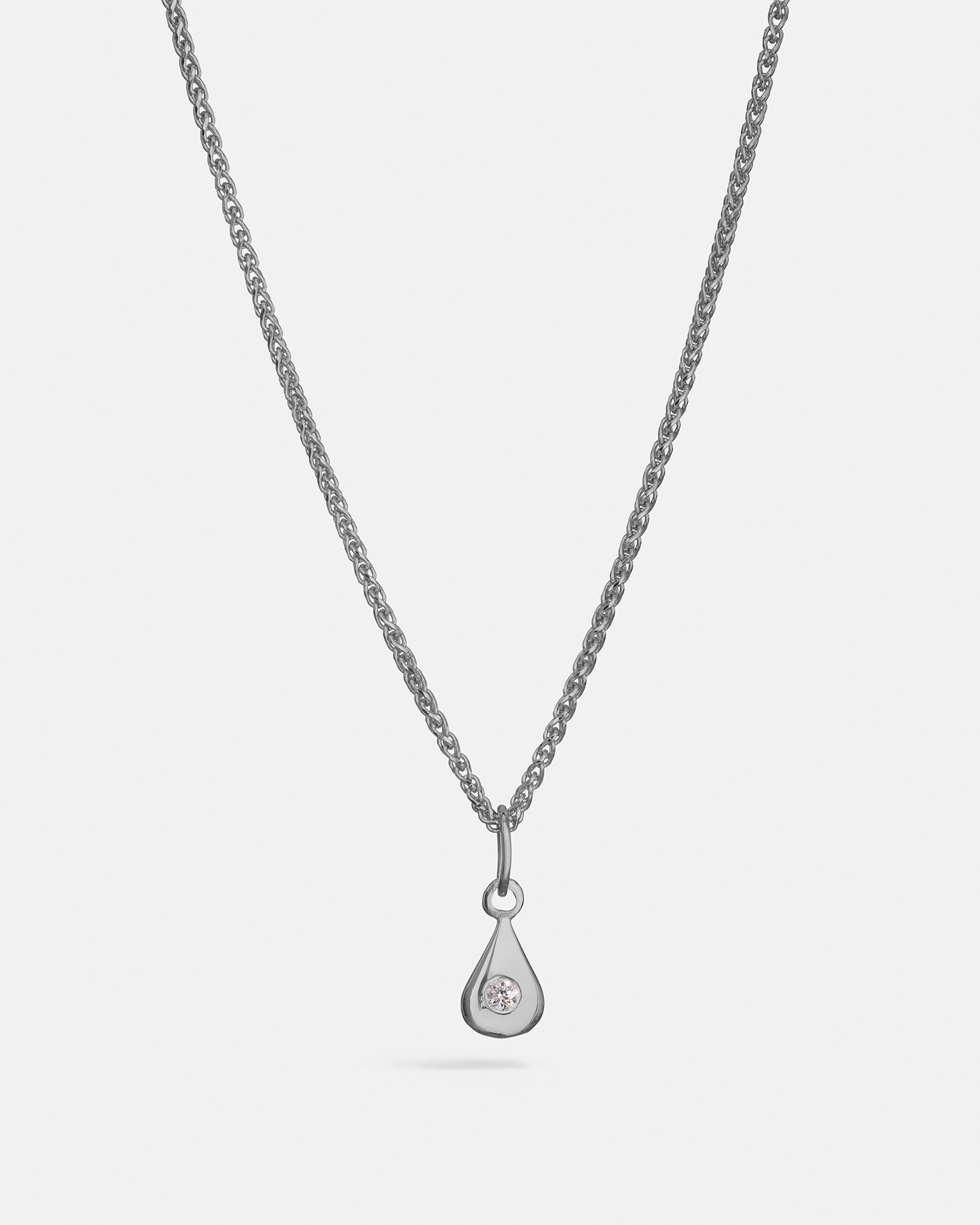 Pendentif goutte d'eau en argent avec pierre éthique
