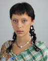 Boucles d'oreilles Tetra suspendues sur anneaux coussins en or jaune