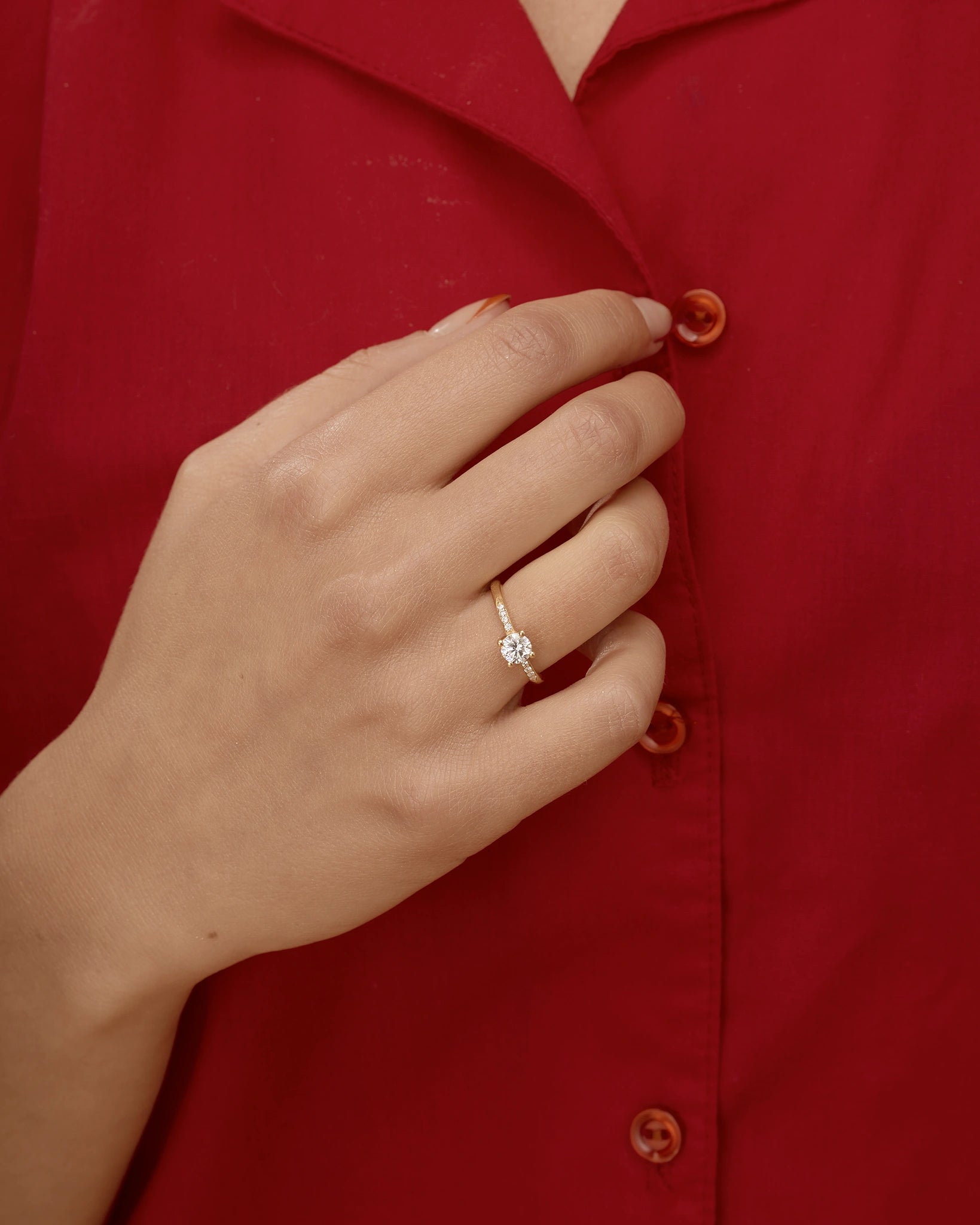 Solitaire pavé en or jaune 14K certifié Fairmined avec diamants de laboratoire