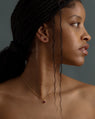 Clous d'Oreilles Galatée en Or Jaune 14K avec Grenat Moyo framboise de Tanzanie