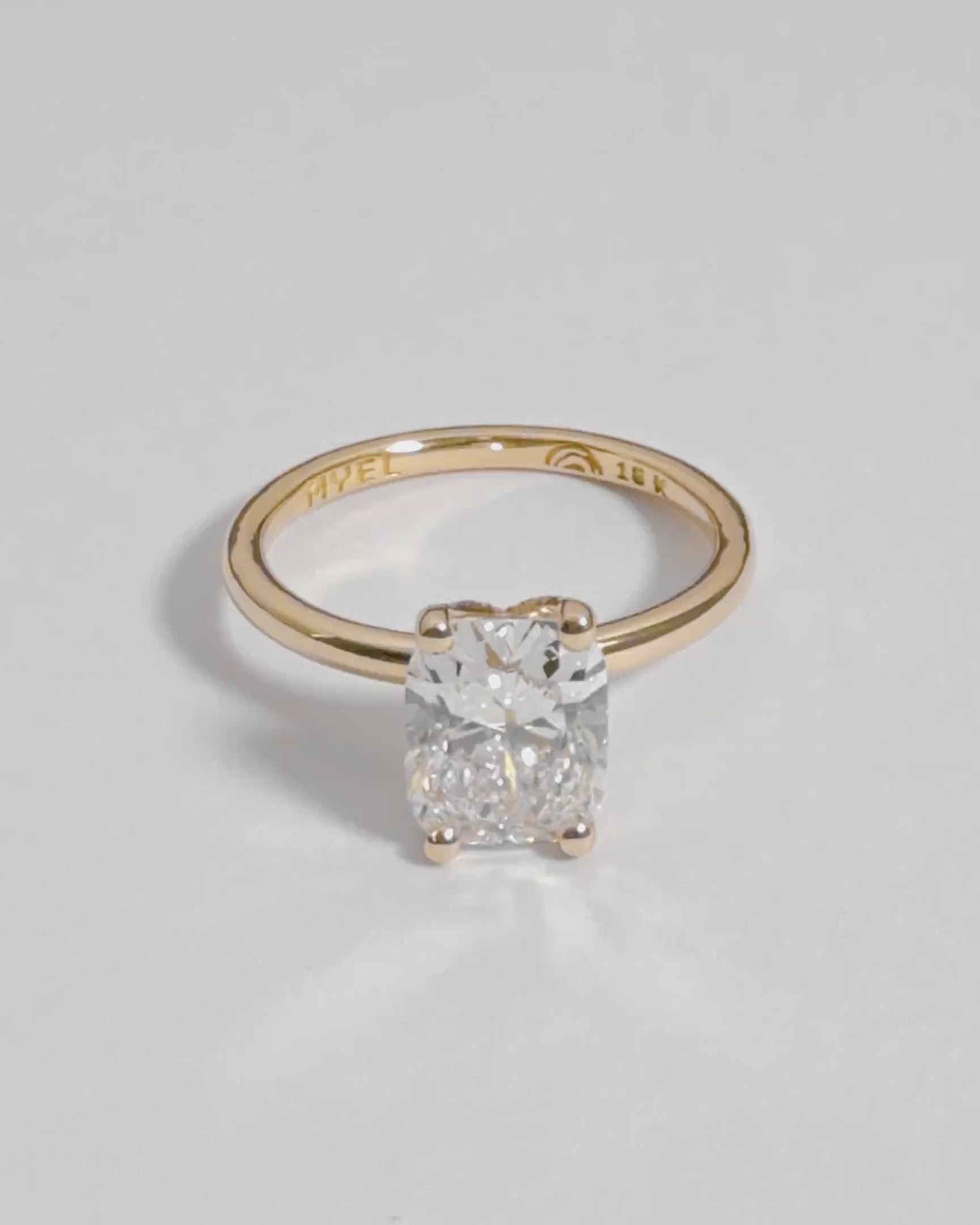 Bague Pétale Pavé Cushion en Or 18K Fairmined et Diamants de Laboratoire