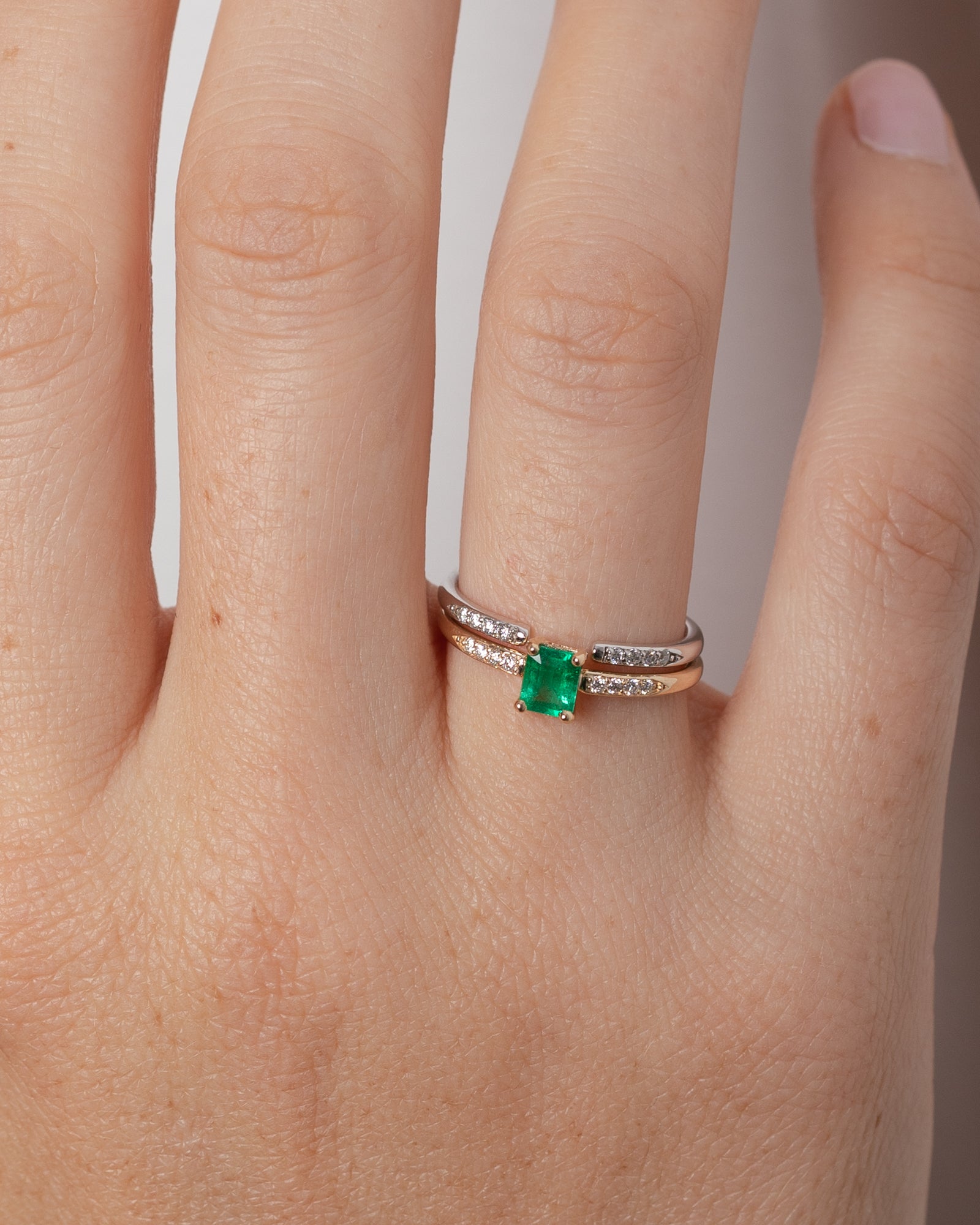 Bague Ouverte Classique en Or Blanc 14k avec Pierres de Naissance Éthiques