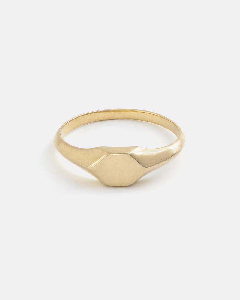 Mini Signet Ring in Yellow Gold