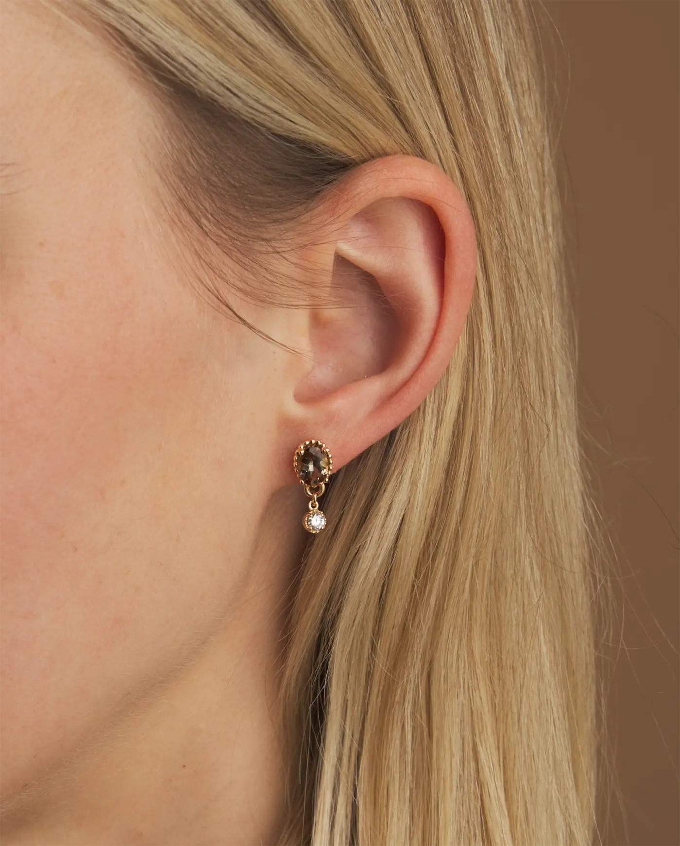 Boucles d'Oreilles Galatée en Or Jaune 14k avec Andalousites et Diamants de Laboratoire